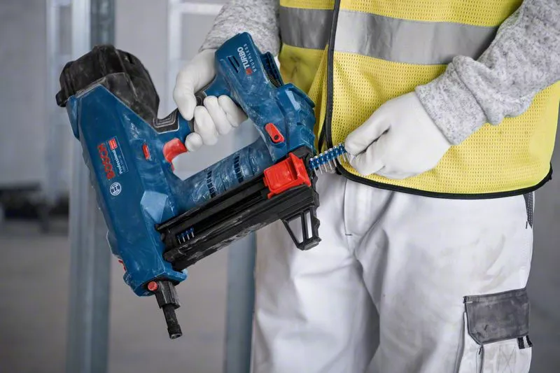Bosch Akku-Betonnagler GNB 18V-38 PROFESSIONAL